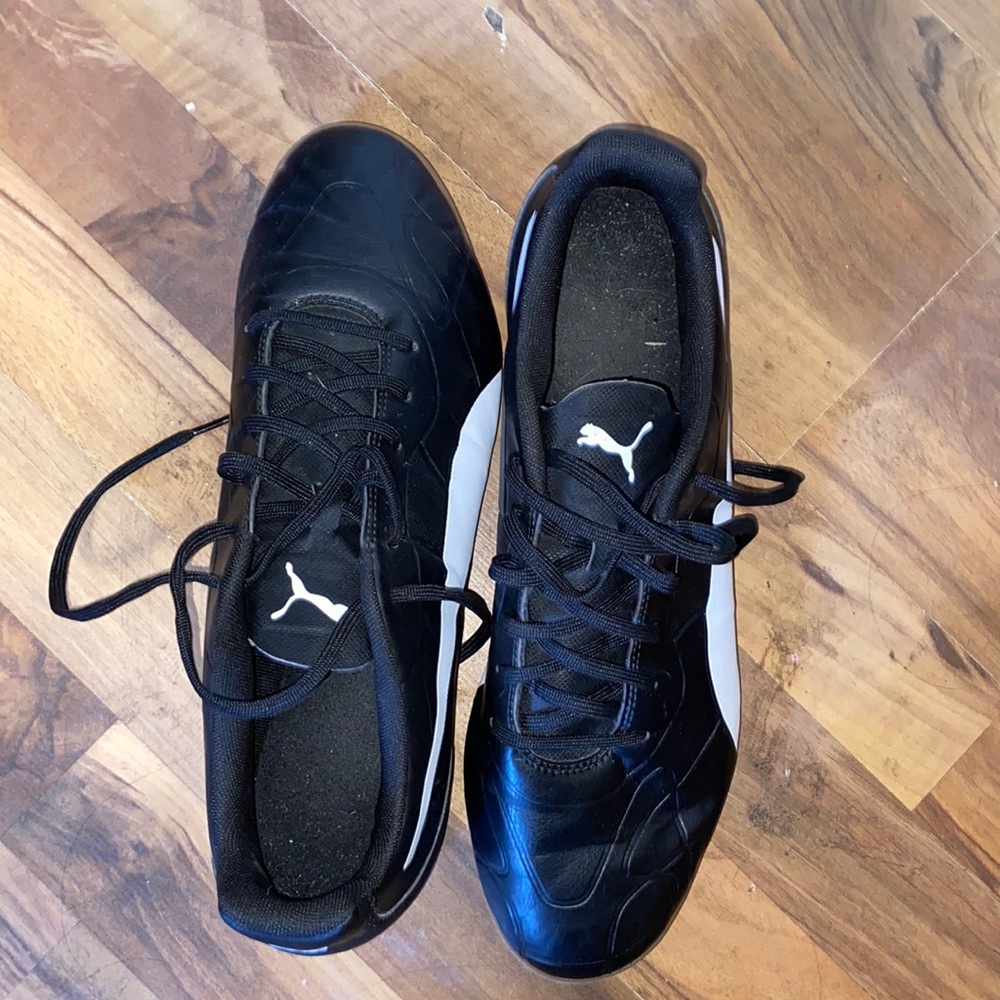 Mens Puma runners size 12